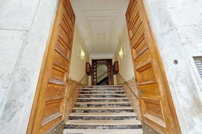 YCH-Riboty House al Vaticano