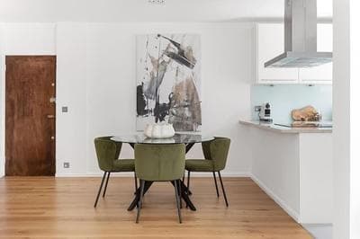 Notting Hill-Opulent Bright Two Bedroom