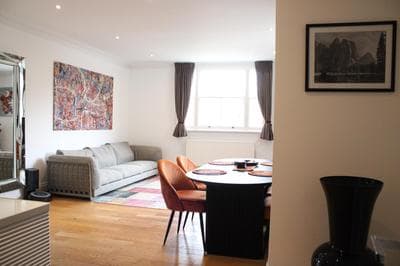 Beautifully furnished flat near Hyde Park