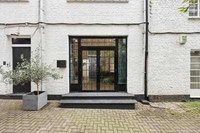 Centrally Located Spacious Three Bedroom Apartment Short Term Rental & Flexible Renting Hackney With Free Wifi