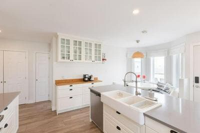 Your Halifornian Home Trendy 3 Bedroom Flat