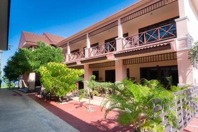 Street Zone Home stay by Little Paradise