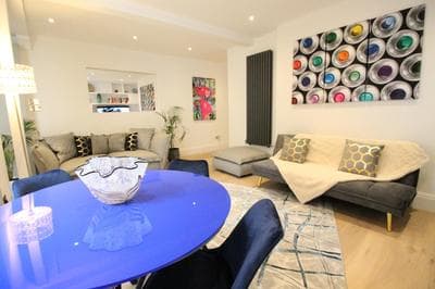 Stylish and Chic Flat 2bed 2bath in Notting Hill