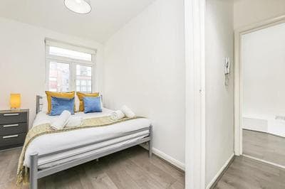 1 Bed Apartment- Finsbury Park Station