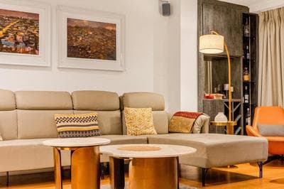 Upscale 3BR Apt w balcony, 3min railway station