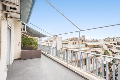 Modern spacious apt in Athens