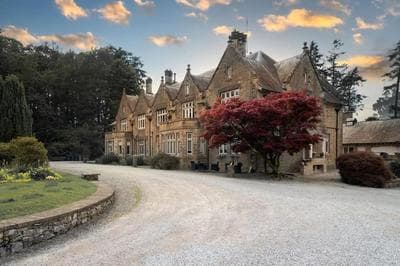 Richmond Place - Apartment in Private Mansion with Private Spa - Ridgestone