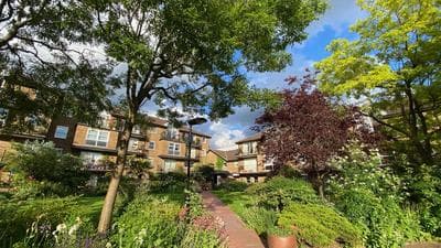Bright & Smart 2 King-sized Bedroom Haven by the Thames & Battersea Park