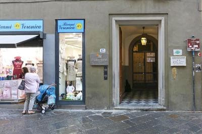 Small Studio, Donatello, next to the Duomo of Florence
