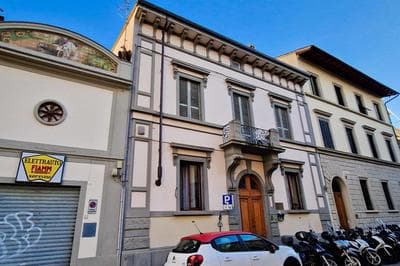 Milla Apartment in art deco villa