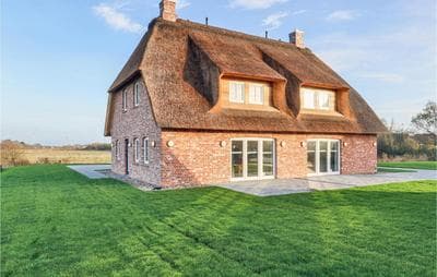 3 Bedroom Beautiful Home In Dagebüll