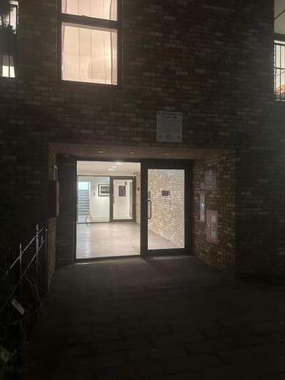 Modern 2 bed flat in Ealing