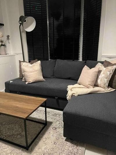 Cozy London City Airport Retreat