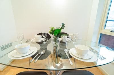 Kings Cross, 2 bed apartment