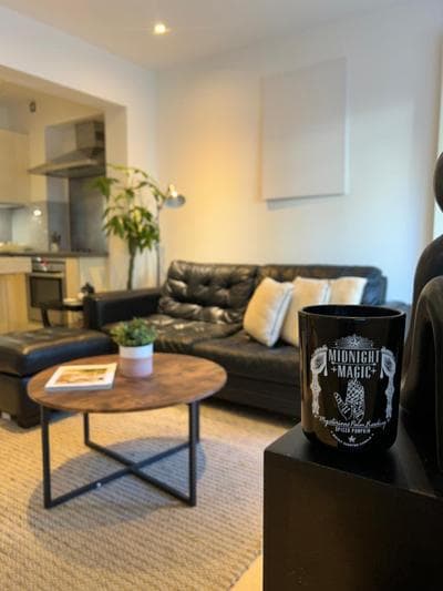 Central 2 bedroom Kennington House