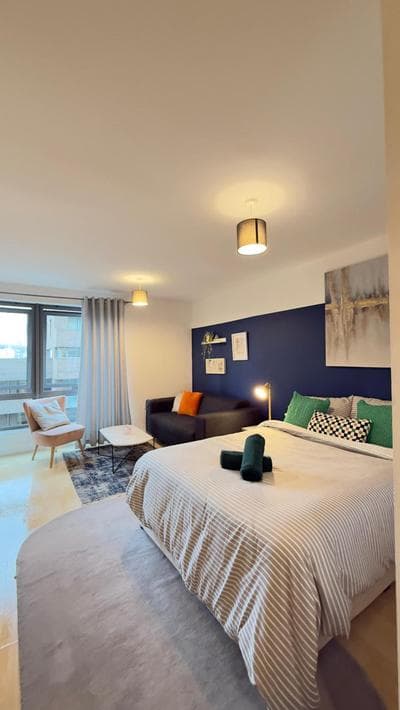 Modern spacious Studio opposite station II