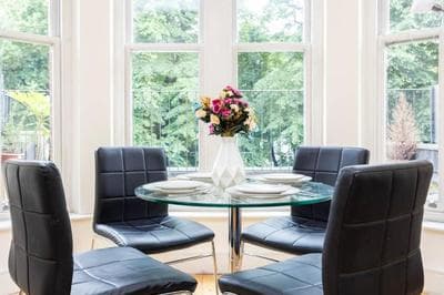 Comfy 2-Bed Flat On Upper St - Next To Tube