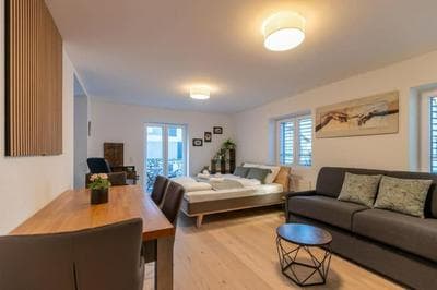 Jasminkas Host 1, Ruhig, Gratis Parkplatz Balkon & im 1, Stockwerk