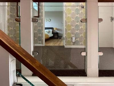 Ethan's Place in Mile End - 2 Double Beds, 1 Bunk Bed, Max 6, Spacious, Ideal for Families