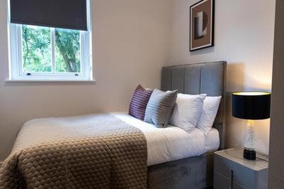 Modern One Bedroom Flat in Hungerford Rd