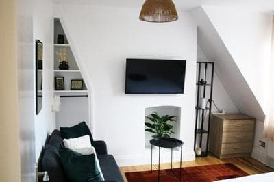 Cosy 3 Bedroom Flat, Hackney Central
