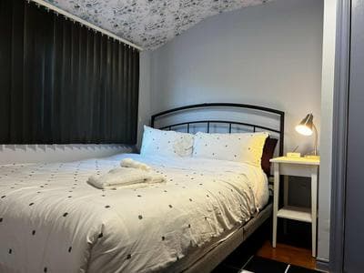 Blue Horizon Top-Floor Retreat with Nautical Vibes, Unit #2