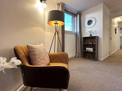 Ava's Place in Chelsea - 2 King Size Bed, 1 Double Bed