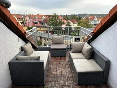 Schöne neue DG Wohnung mit sonniger Dachterrasse und fantastischem Ausblick