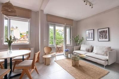 2BR House W Island Charm