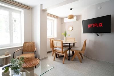 2BR Designed Flat In The Center of Buyukada