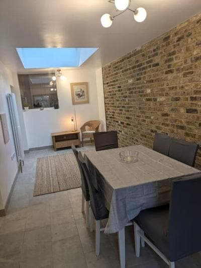 Comfortable Highbury Flat with Private Garden