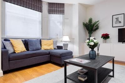 Hyde Park - Knightsbridge - Private Entrance