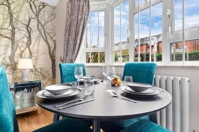 Modern spacious 1 bedroom flat in Hampstead