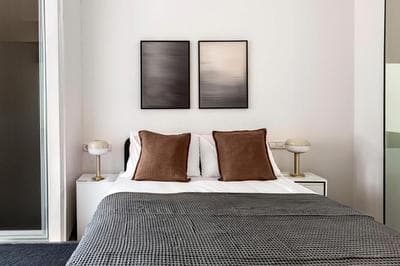 2BR Spitalfields Charm!