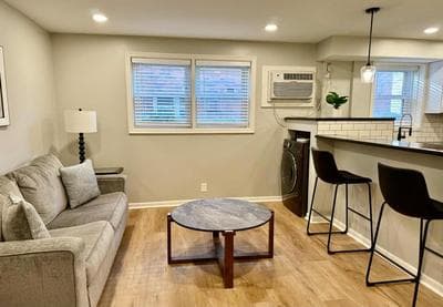 Cathedral Modern King bed with Washer & Dryer