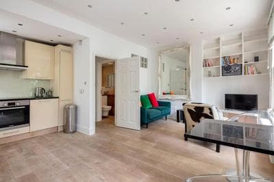 Large Boutique Flat in London's Primrose Hill