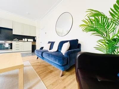 Huge 4 Bed- Archway Underground Station!
