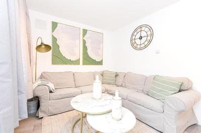 Charming 2BR flat in Ealing, 4min Hanger Lane Tube