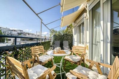 Acropolis Penthouse with 50mbps WIFI