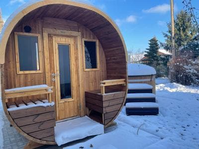 Ferienhaus Amare mit Fasssauna, eigener Terrasse & Kamin