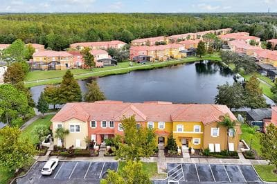 Lakefront Villa in Terra Verde:Pool & Resort Amenities