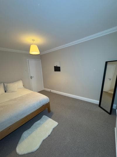 2 Bed Home in London