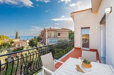 Antonia House