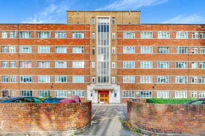 Elegant 1BR Apartment near Putney Bridge & Station