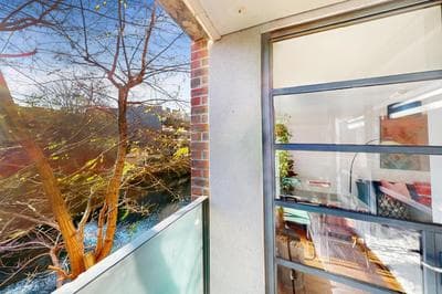 Spacious 2BR With Private Balcony on Regent's Canal