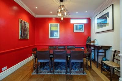 Veeve - Chiswick Victorian Gem