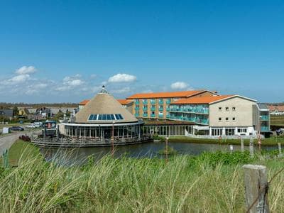 Apartment by the Dunes near the Sea