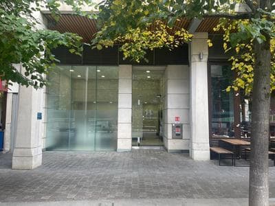 Spacious 3 BDR with AC and rooftop in Paddington