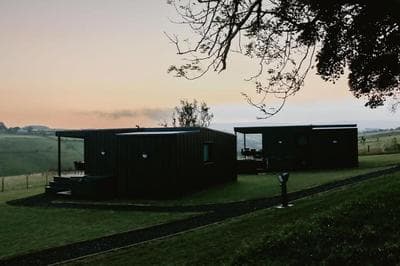 Stunning 2 Bed Glamping Cabin with private Hot Tub - Pod 1
