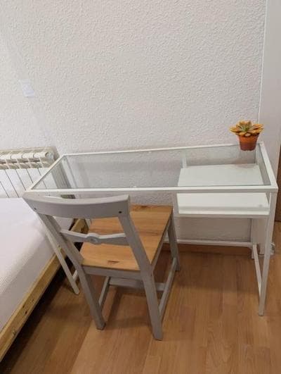 Valdeacederas, apartamento de 2 dormitorios dobles con terraza
